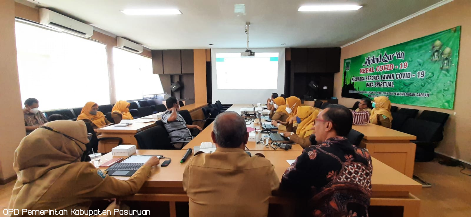 Rapat Koordinasi Replikasi Keperantaraan Pasar Fasilitasi Bappeda Provinsi Jawa Timur dan KOMPAK