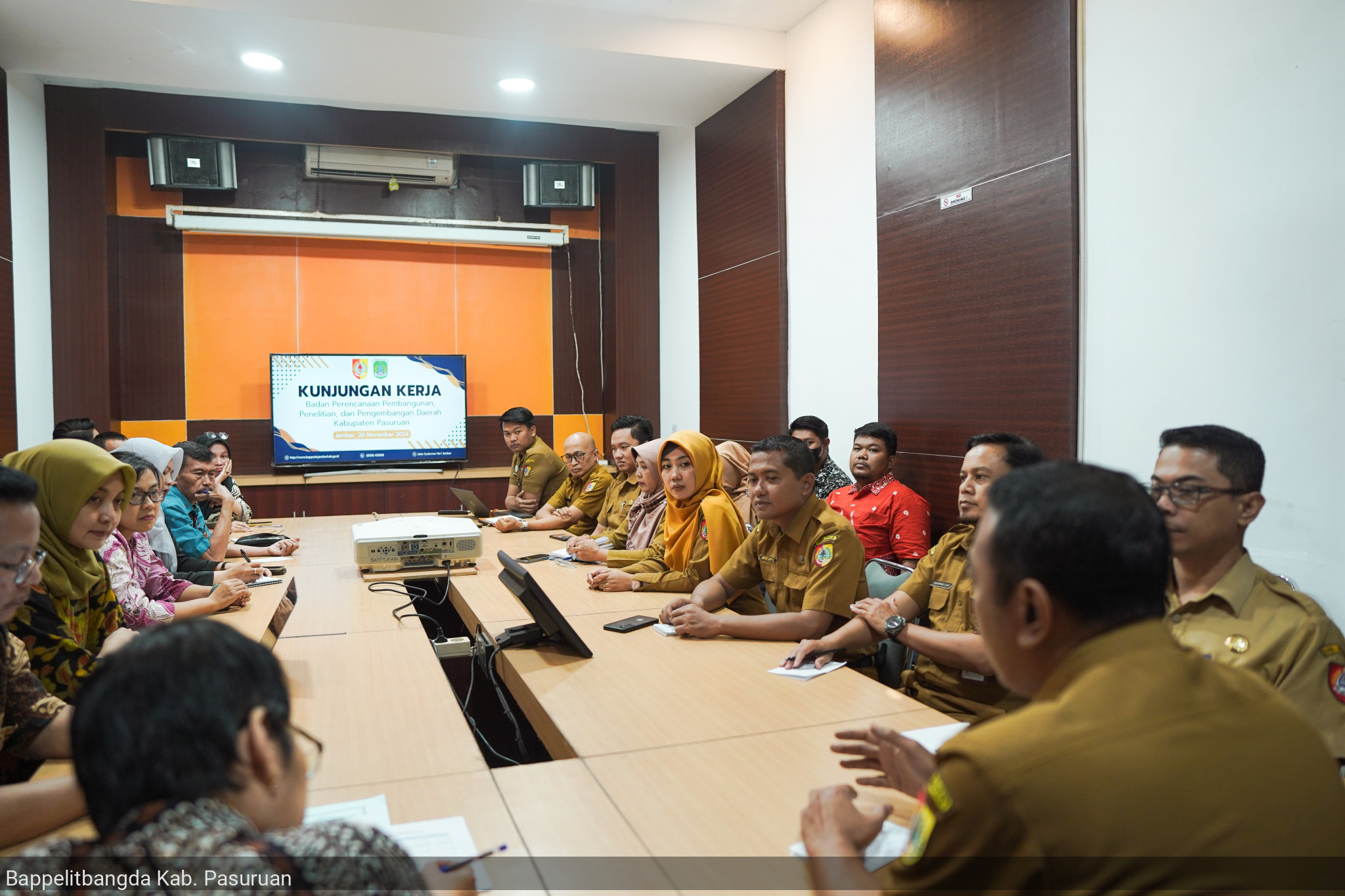 Kunjungan Kerja Perjanjian Kerja Sama Replikasi Inovasi Kabupaten Lumajang dan Kabupaten Jember